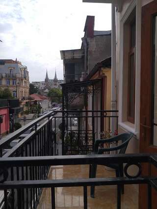 Отель White Rose Батуми Двухместный номер с 1 кроватью и балконом-5