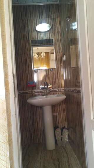 Отель White Rose Батуми Двухместный номер с 1 кроватью и балконом-4