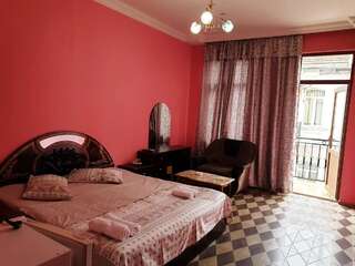 Отель White Rose Батуми Двухместный номер с 1 кроватью и балконом-2